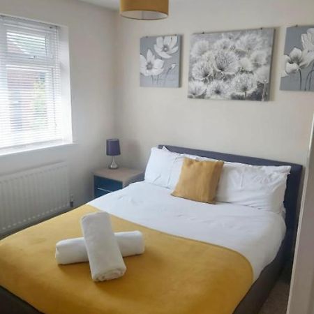 Ashford Holiday Home Smithy Drive Sleeps 5 Free Wifi And Vehicle Parking Kingsnorth 외부 사진