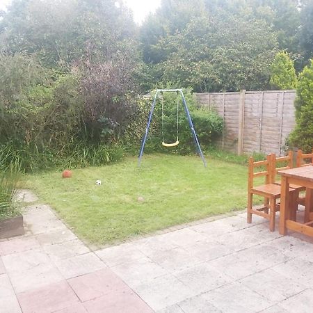 Ashford Holiday Home Smithy Drive Sleeps 5 Free Wifi And Vehicle Parking Kingsnorth 외부 사진