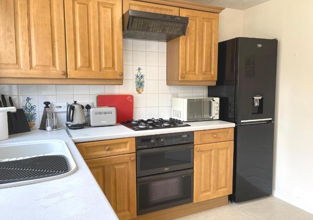 Ashford Holiday Home Smithy Drive Sleeps 5 Free Wifi And Vehicle Parking Kingsnorth 외부 사진