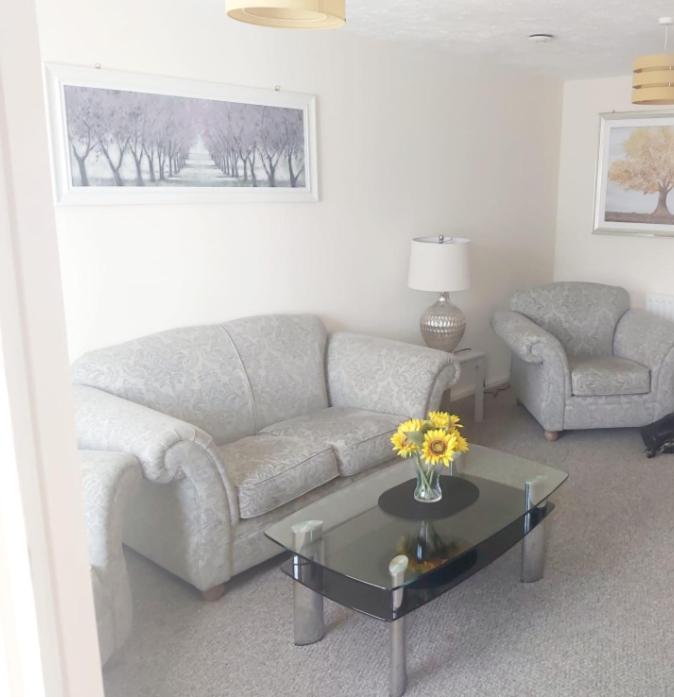 Ashford Holiday Home Smithy Drive Sleeps 5 Free Wifi And Vehicle Parking Kingsnorth 외부 사진