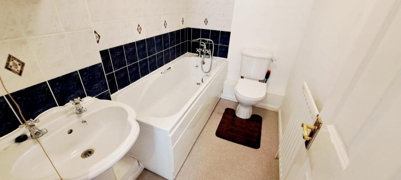 Ashford Holiday Home Smithy Drive Sleeps 5 Free Wifi And Vehicle Parking Kingsnorth 외부 사진